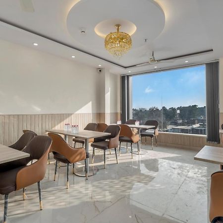 Hotel Sudarshan Ayodhya Dış mekan fotoğraf