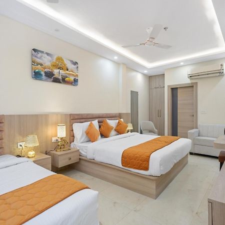 Hotel Sudarshan Ayodhya Dış mekan fotoğraf