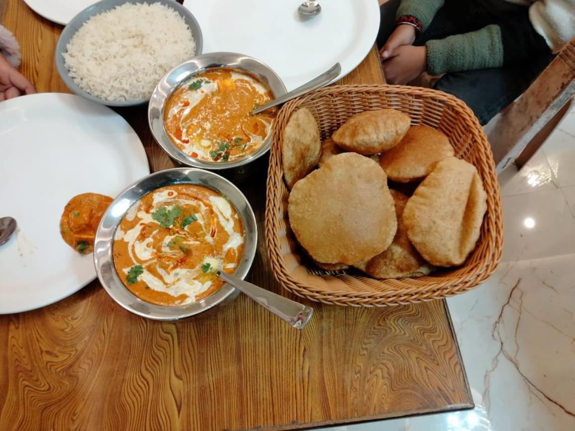 Hotel Sudarshan Ayodhya Dış mekan fotoğraf