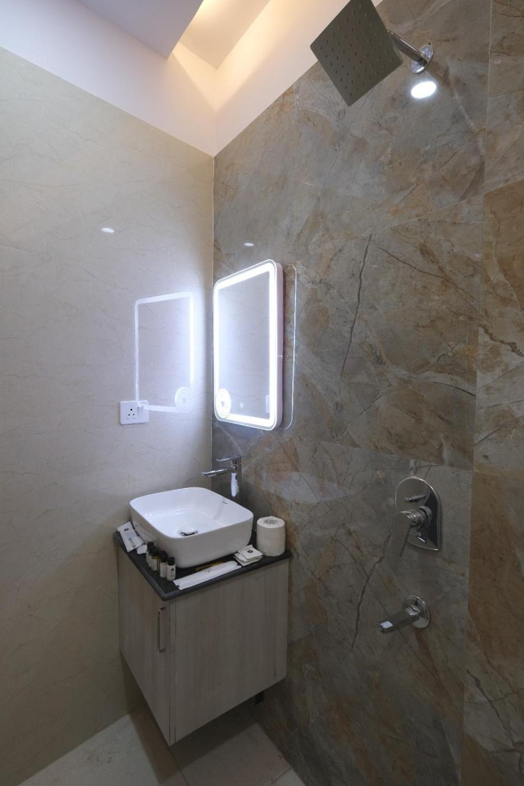 Hotel Sudarshan Ayodhya Dış mekan fotoğraf