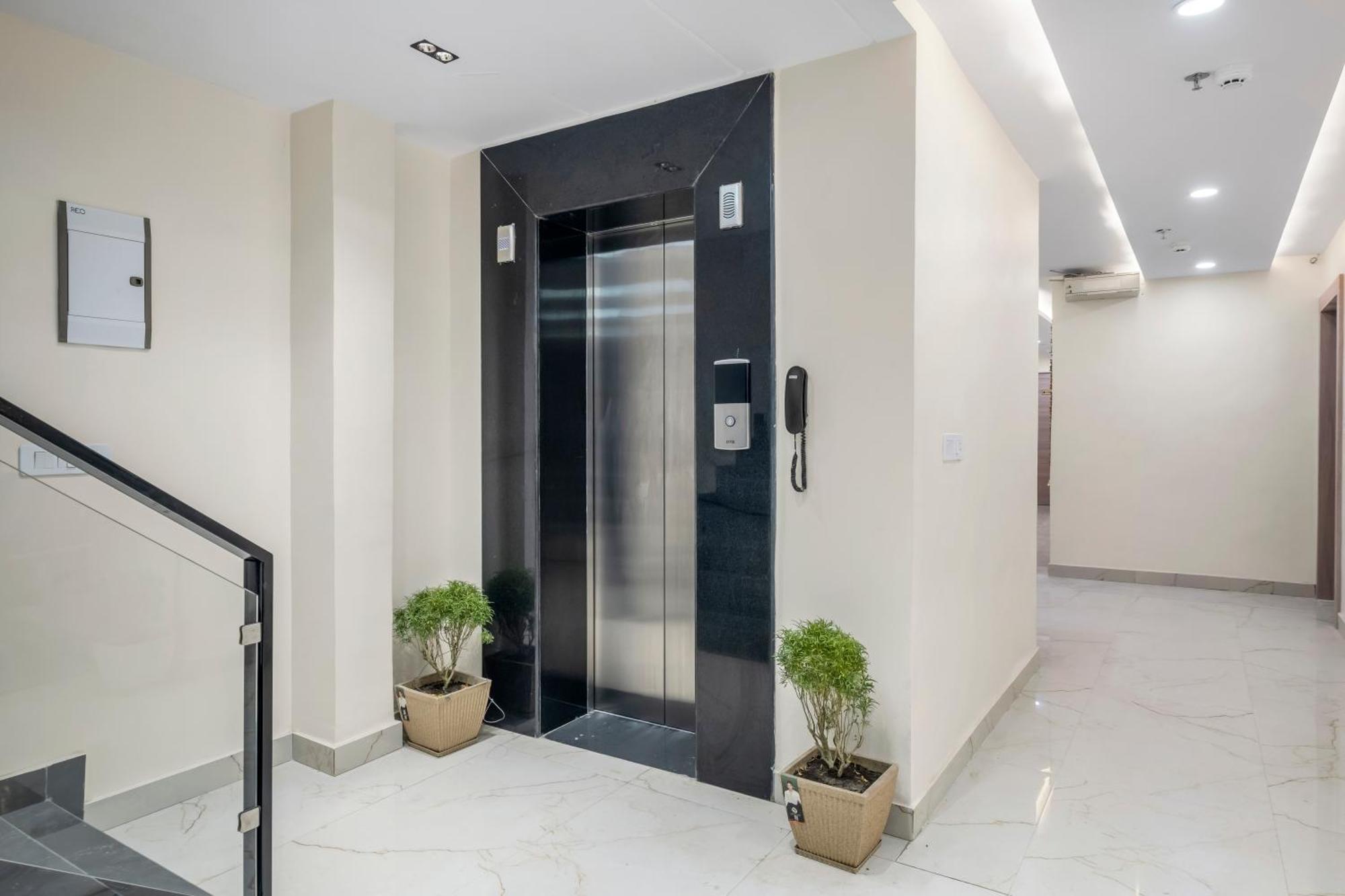 Hotel Sudarshan Ayodhya Dış mekan fotoğraf